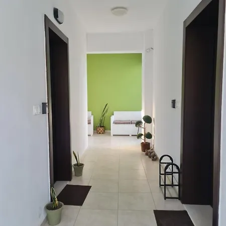 Stellina's New 5min From *